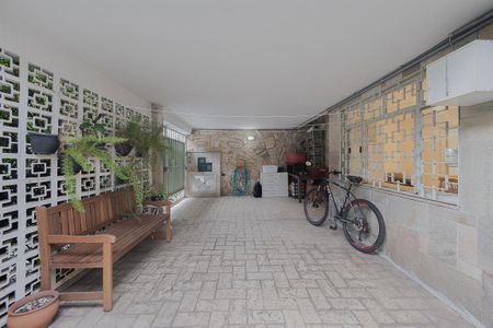 Casa à venda com 127m², 3 quartos e 2 vagas Casa à venda com 127m², 3 quartos e 2 vagasGaragem