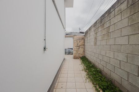 Casa à venda com 127m², 3 quartos e 2 vagas Casa à venda com 127m², 3 quartos e 2 vagasEntrada