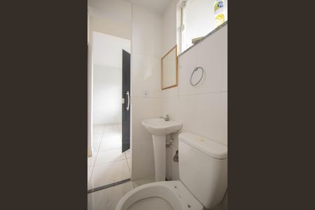 Banheiro de apartamento para alugar com 1 quarto, 33m² em Trindade, São Gonçalo