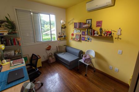 Casa de condomínio à venda com 128m², 3 quartos e 2 vagasQUARTO 1