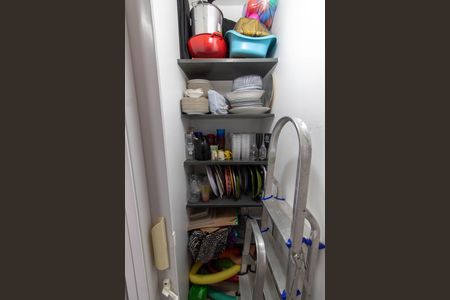 Casa de condomínio à venda com 128m², 3 quartos e 2 vagasDISPENSA