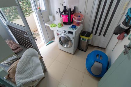 Casa de condomínio à venda com 128m², 3 quartos e 2 vagasÁREA DE SERVIÇO