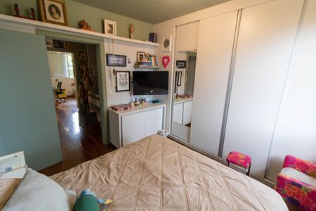 Casa de condomínio à venda com 128m², 3 quartos e 2 vagasSUITE