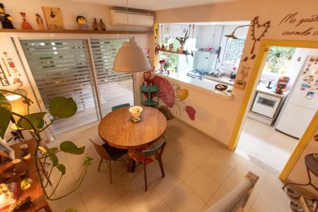 Casa de condomínio à venda com 128m², 3 quartos e 2 vagasSALA DE JANTAR