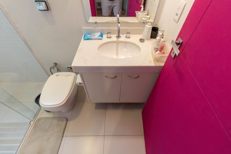 Casa de condomínio à venda com 128m², 3 quartos e 2 vagasBANHEIRO SOCIAL