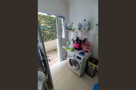 Casa de condomínio à venda com 128m², 3 quartos e 2 vagasÁREA DE SERVIÇO