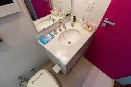 Casa de condomínio à venda com 128m², 3 quartos e 2 vagasBANHEIRO SOCIAL