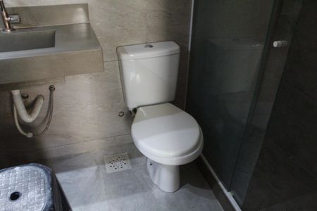 Casa de condomínio à venda com 140m², 3 quartos e 1 vagaBanheiro da Suíte