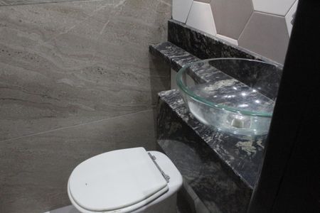 Casa de condomínio à venda com 140m², 3 quartos e 1 vagaLavabo