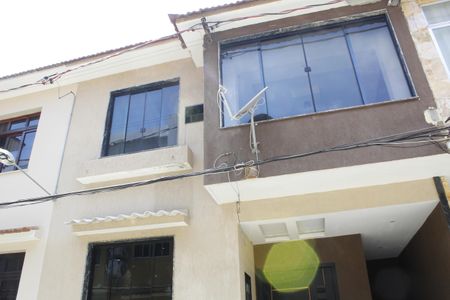 Casa de condomínio à venda com 140m², 3 quartos e 1 vagaFachada