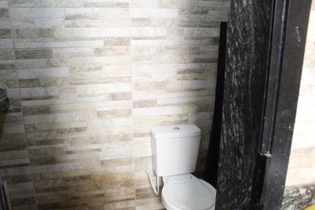 Casa de condomínio à venda com 140m², 3 quartos e 1 vagaÁrea de Serviço