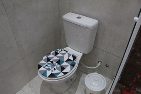 Casa de condomínio à venda com 140m², 3 quartos e 1 vagaBanheiro Social