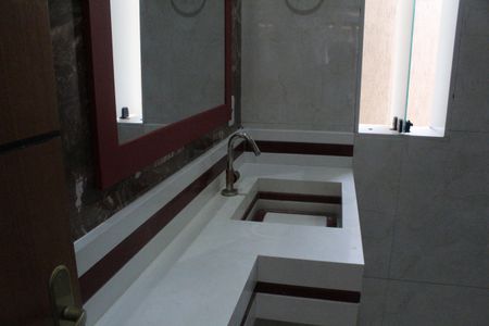 Casa de condomínio à venda com 140m², 3 quartos e 1 vagaBanheiro Social