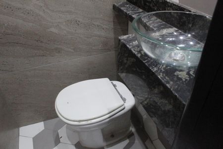 Casa de condomínio à venda com 140m², 3 quartos e 1 vagaLavabo