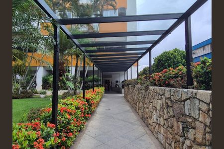 Apartamento à venda com 57m², 2 quartos e 1 vagaEntrada 