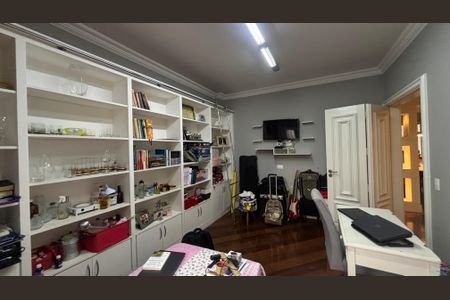 Apartamento à venda com 260m², 4 quartos e 4 vagasQuarto