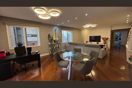 Apartamento à venda com 260m², 4 quartos e 4 vagasSala - Sala de Estar