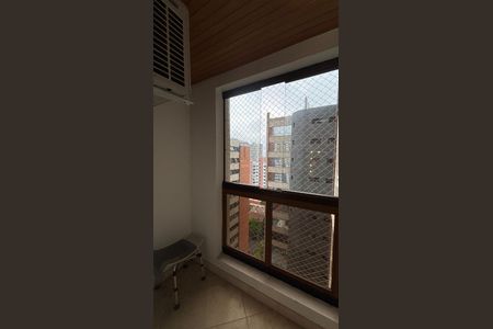 Apartamento à venda com 260m², 4 quartos e 4 vagasSuite 3 Varanda
