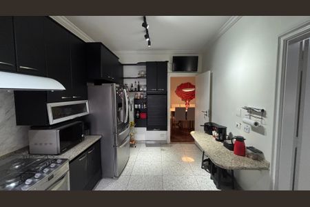 Apartamento à venda com 260m², 4 quartos e 4 vagasCozinha