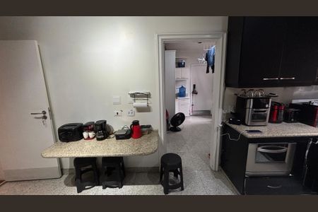 Apartamento à venda com 260m², 4 quartos e 4 vagasCozinha