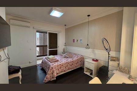 Apartamento à venda com 260m², 4 quartos e 4 vagasSuite 3