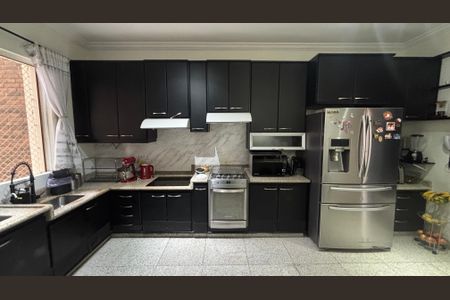 Apartamento à venda com 260m², 4 quartos e 4 vagasCozinha