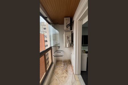 Apartamento à venda com 260m², 4 quartos e 4 vagasSuite 1 Varanda