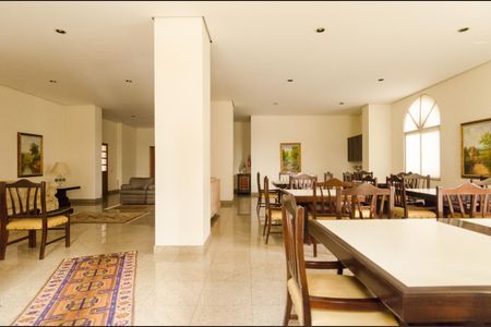 Apartamento à venda com 260m², 4 quartos e 4 vagasSalão de Festas