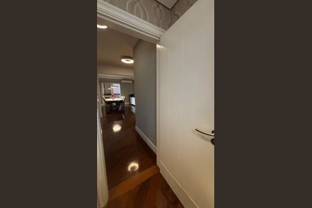 Apartamento à venda com 260m², 4 quartos e 4 vagasLavabo