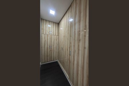 Apartamento à venda com 260m², 4 quartos e 4 vagasSuite 1 Closet