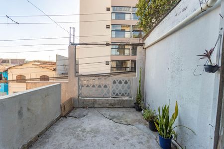 Casa à venda com 207m², 6 quartos e 2 vagas Casa à venda com 207m², 6 quartos e 2 vagasCasa 1 - área de serviço