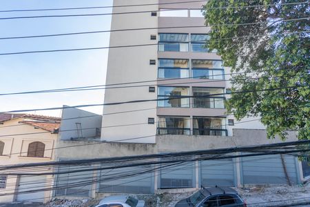 Casa à venda com 207m², 6 quartos e 2 vagas Casa à venda com 207m², 6 quartos e 2 vagasCasa 1 - vista área de serviço