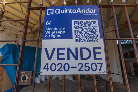 Casa à venda com 207m², 6 quartos e 2 vagas Casa à venda com 207m², 6 quartos e 2 vagasPlaca