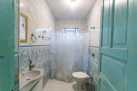 Casa à venda com 207m², 6 quartos e 2 vagas Casa à venda com 207m², 6 quartos e 2 vagasCasa 2 - banheiro