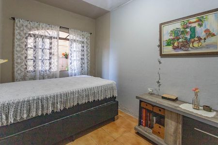 Casa à venda com 207m², 6 quartos e 2 vagas Casa à venda com 207m², 6 quartos e 2 vagasCasa 1 - quarto 1