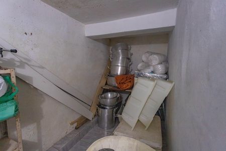 Casa à venda com 207m², 6 quartos e 2 vagas Casa à venda com 207m², 6 quartos e 2 vagasCasa 3 - porão