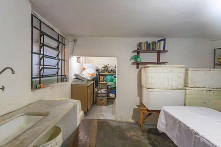 Casa à venda com 207m², 6 quartos e 2 vagas Casa à venda com 207m², 6 quartos e 2 vagasCasa 3 - porão