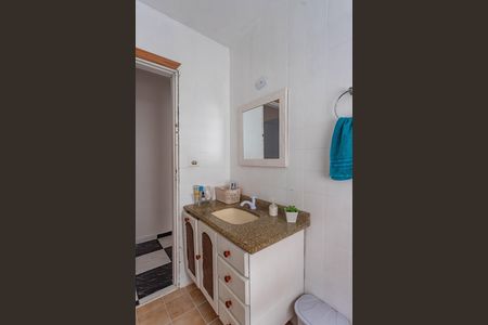Casa à venda com 207m², 6 quartos e 2 vagas Casa à venda com 207m², 6 quartos e 2 vagasCasa 1 - banheiro 1