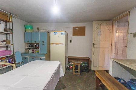 Casa à venda com 207m², 6 quartos e 2 vagas Casa à venda com 207m², 6 quartos e 2 vagasCasa 3 - porão