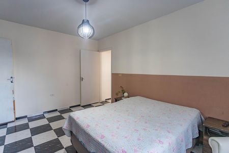 Casa à venda com 207m², 6 quartos e 2 vagas Casa à venda com 207m², 6 quartos e 2 vagasCasa 1 - quarto 3
