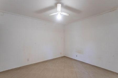 Casa à venda com 207m², 6 quartos e 2 vagas Casa à venda com 207m², 6 quartos e 2 vagasCasa 2 - Quarto