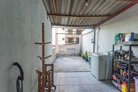 Casa à venda com 207m², 6 quartos e 2 vagas Casa à venda com 207m², 6 quartos e 2 vagasCasa 1 - área de serviço