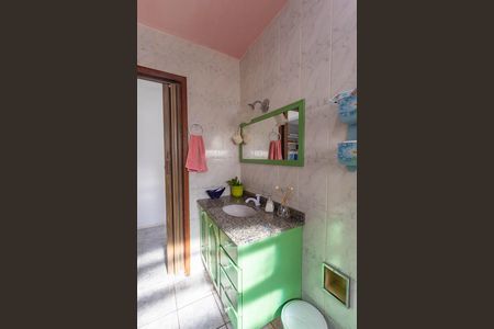 Casa à venda com 207m², 6 quartos e 2 vagas Casa à venda com 207m², 6 quartos e 2 vagasCasa 1 - banheiro 2