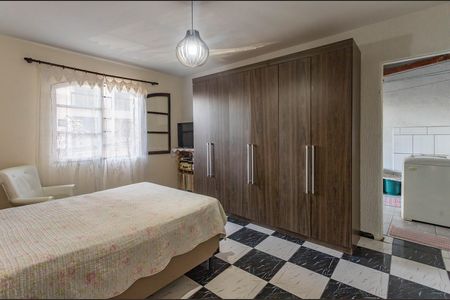 Casa à venda com 207m², 6 quartos e 2 vagas Casa à venda com 207m², 6 quartos e 2 vagasCasa 1 - quarto 3