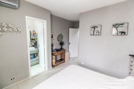 Casa de condomínio à venda com 110m², 3 quartos e 2 vagasSuíte