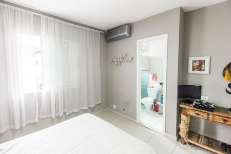 Casa de condomínio à venda com 110m², 3 quartos e 2 vagas Casa de condomínio à venda com 110m², 3 quartos e 2 vagasSuíte