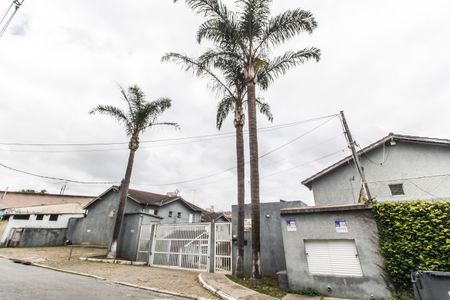 Casa de condomínio à venda com 110m², 3 quartos e 2 vagasVista da Rua