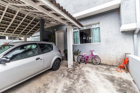 Casa de condomínio à venda com 110m², 3 quartos e 2 vagasVista da Rua