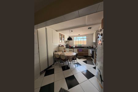 Foto 05 de casa à venda com 2 quartos, 80m² em Cidade São Francisco, São Paulo