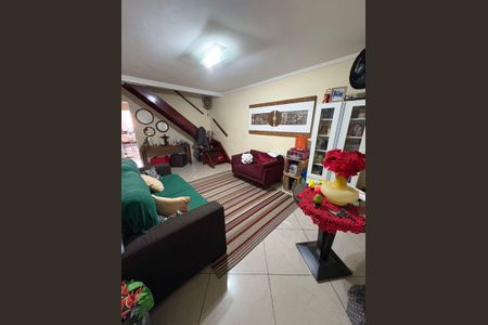 Foto 01 de casa à venda com 2 quartos, 80m² em Cidade São Francisco, São Paulo